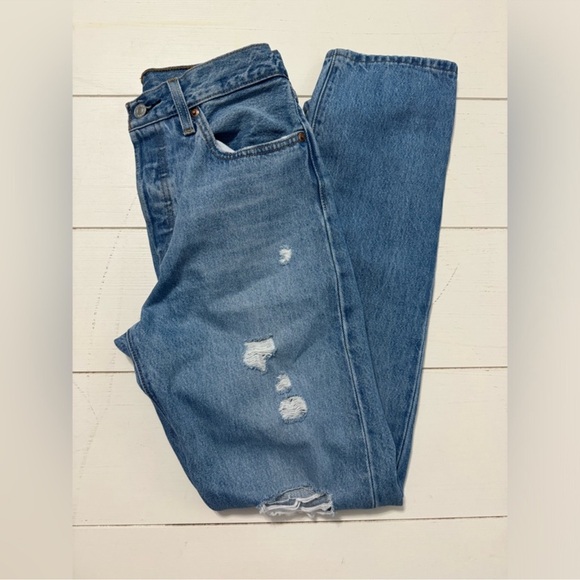 Levi’s 501 Jeans - Picture 1 of 4